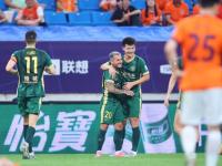 米兰体育-包含30岁边锋米特里策加盟中超浙江队，转会费200万欧的词条