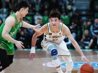 米兰体育登录-福建男篮奋力追赶，终获胜利晋级