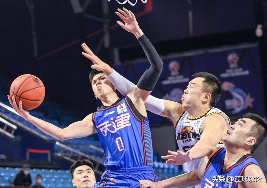 合同到期，余嘉豪下家3选1，张庆鹏上任北控，勇士悍将加盟中国