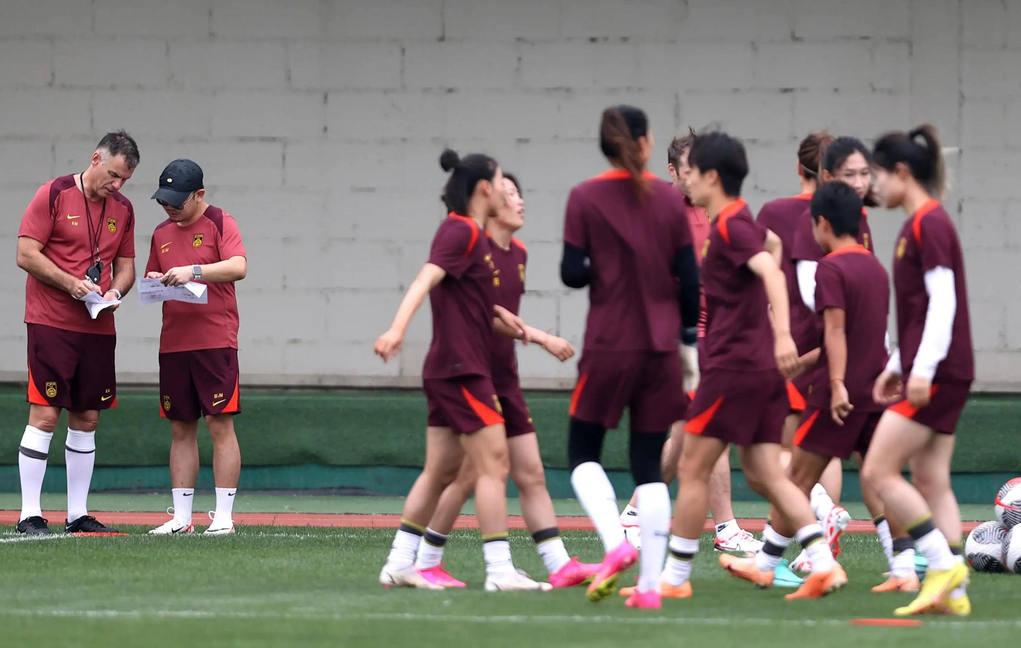 东亚杯-中国女足4-2中国台北2球领先被追平邵子钦双响