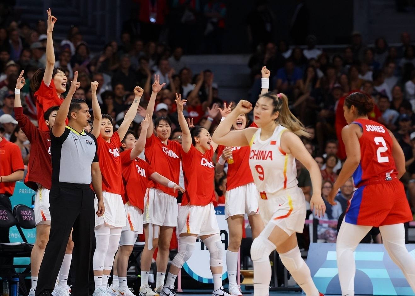 美国U16女篮狂胜波多黎各100分造成对方48次失误