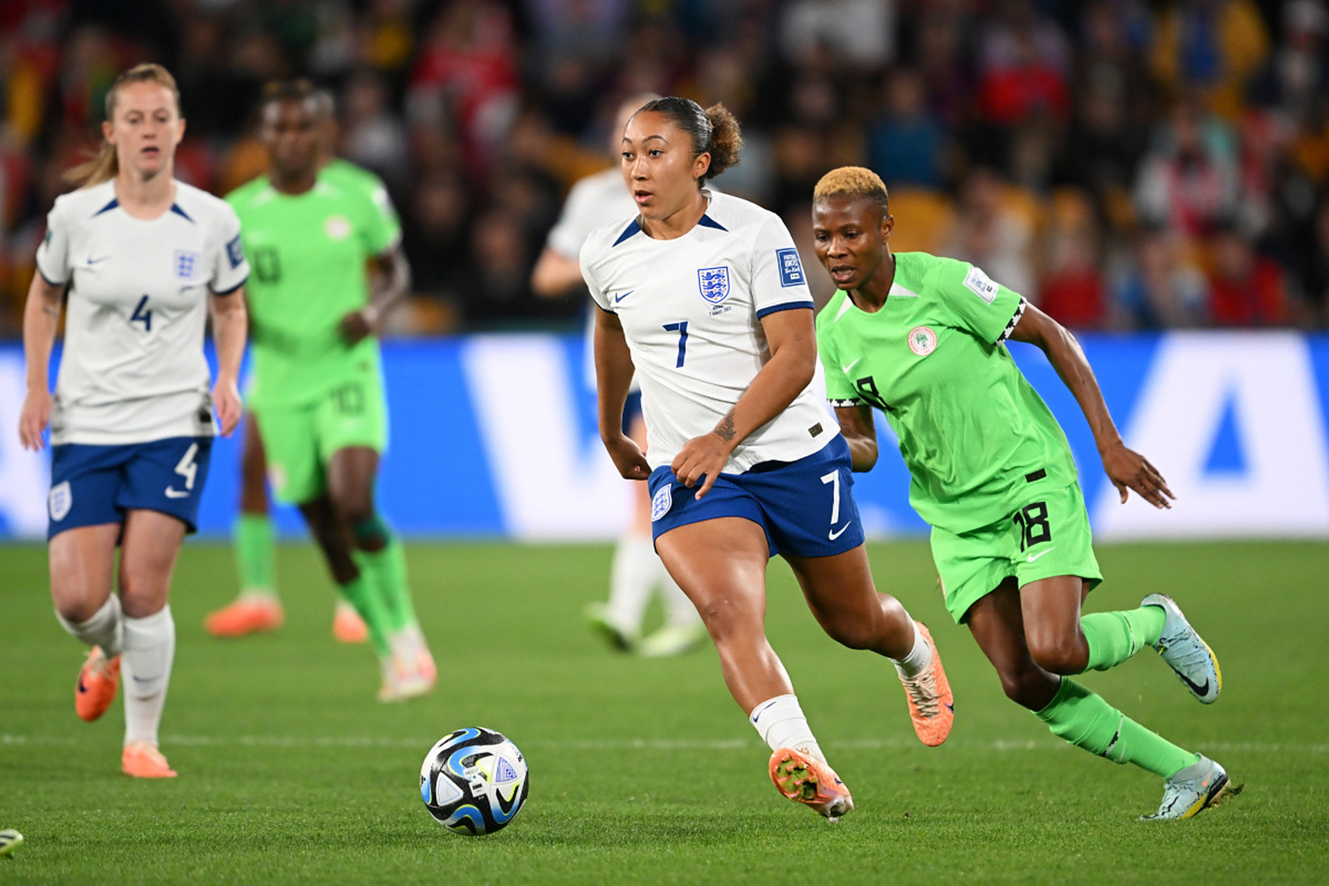 日本女足惊险淘汰英格兰队，晋级四强的简单介绍