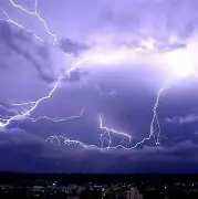 雷瓦尔德神破门，法国队高居晋级先导