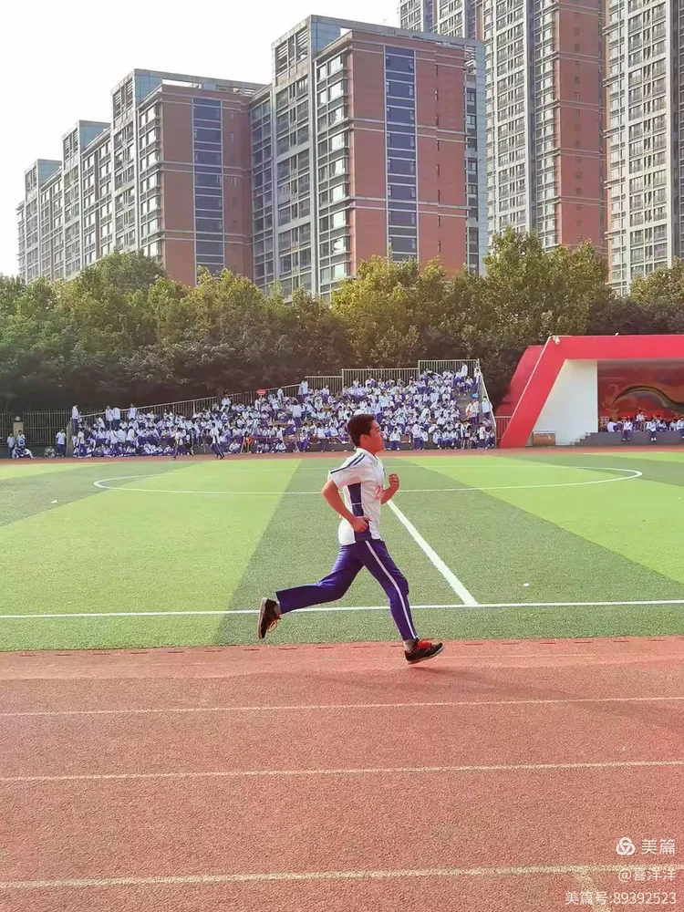 冲刺季后赛，全队拼尽全力，一站到底